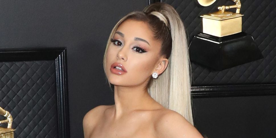 Ariana Grande Announces Her Sw...