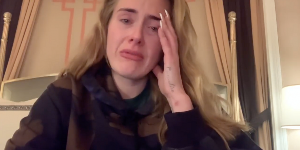 Adele Breaks Down In Tears Ove...