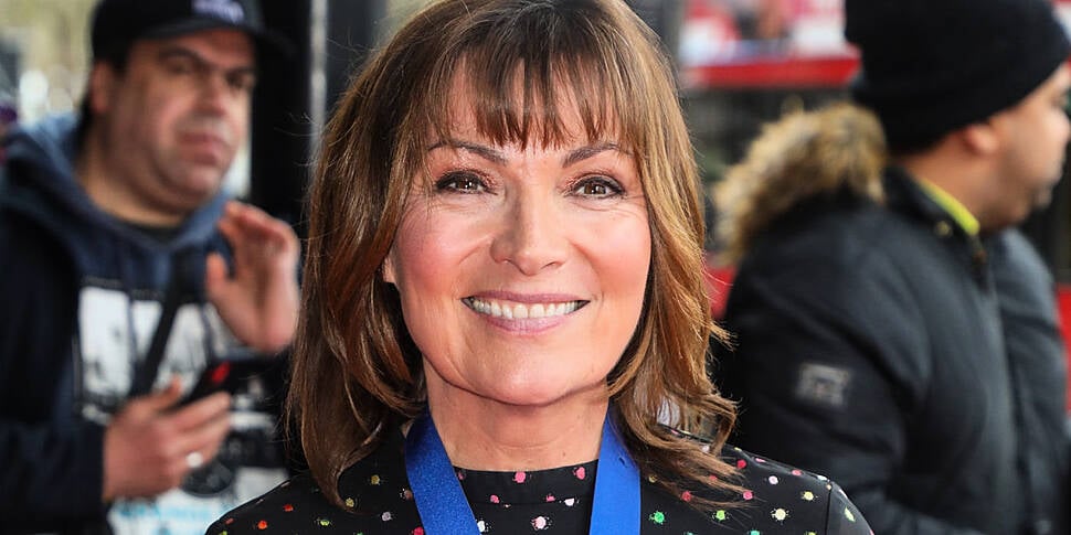 Lorraine Kelly Reveals A Packa...