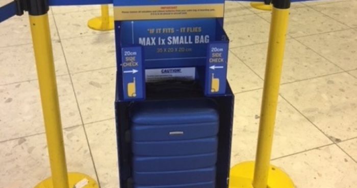 small wheelie bag ryanair