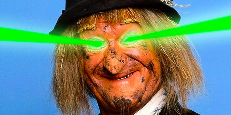 a-new-scarecrow-has-been-invented-and-it-uses-lasers