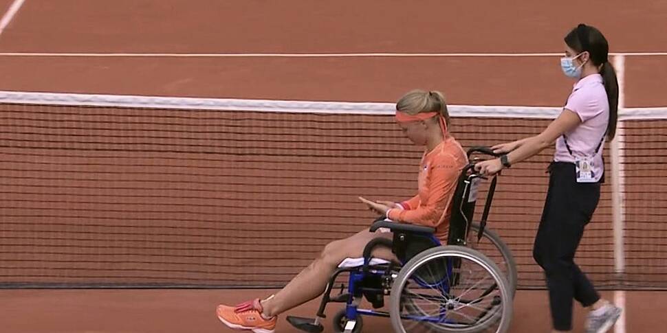 WATCH: Bertens leaves court in...