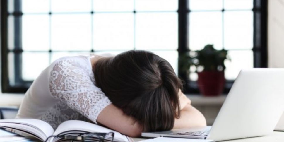 Falling Asleep At Your Desk Heres How To Beat The Afternoon Slump