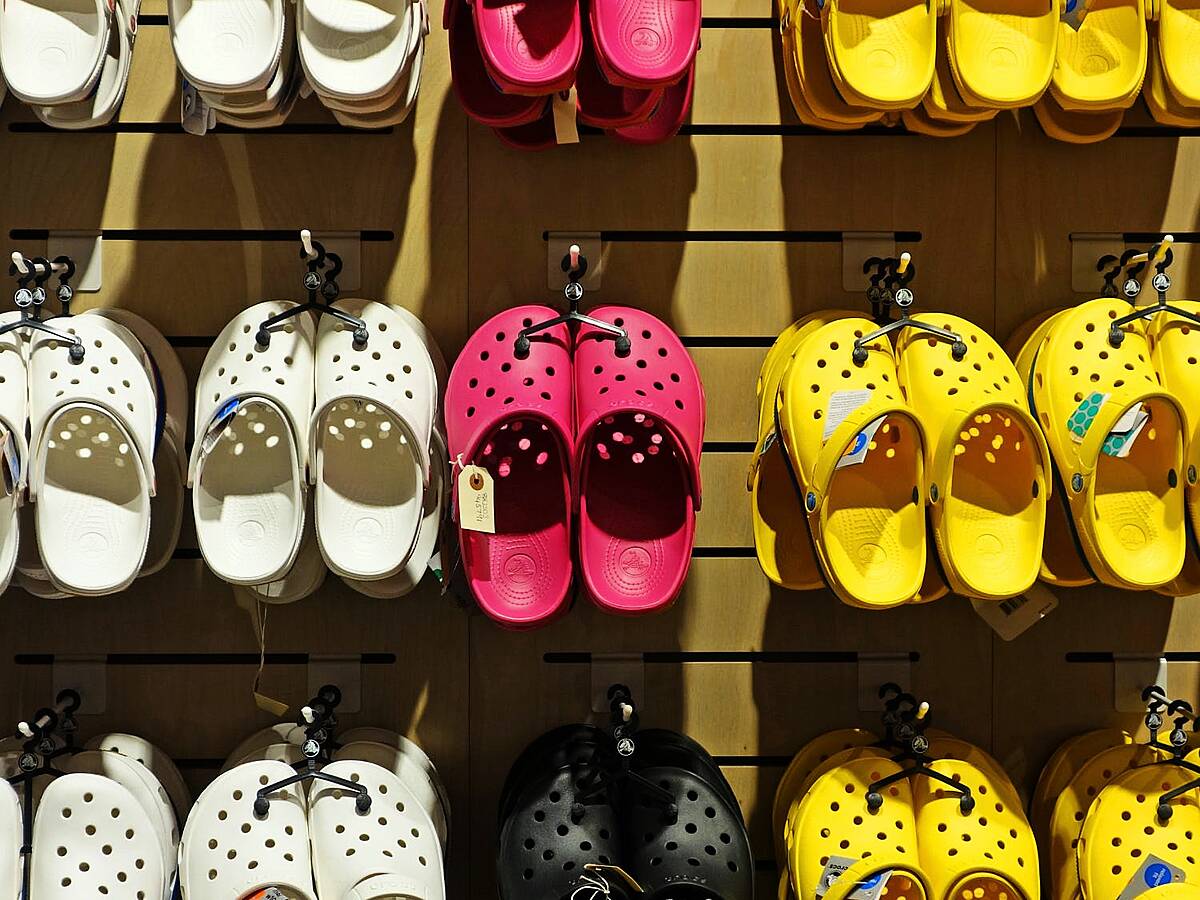 Crocs shoes online shop