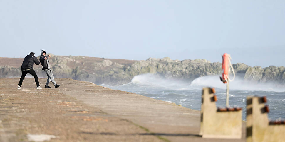 Met Éireann Confirms Storm Éow...