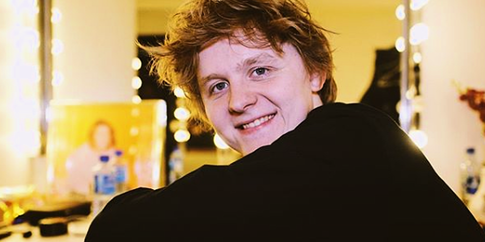 Resultado de imagem para lewis capaldi