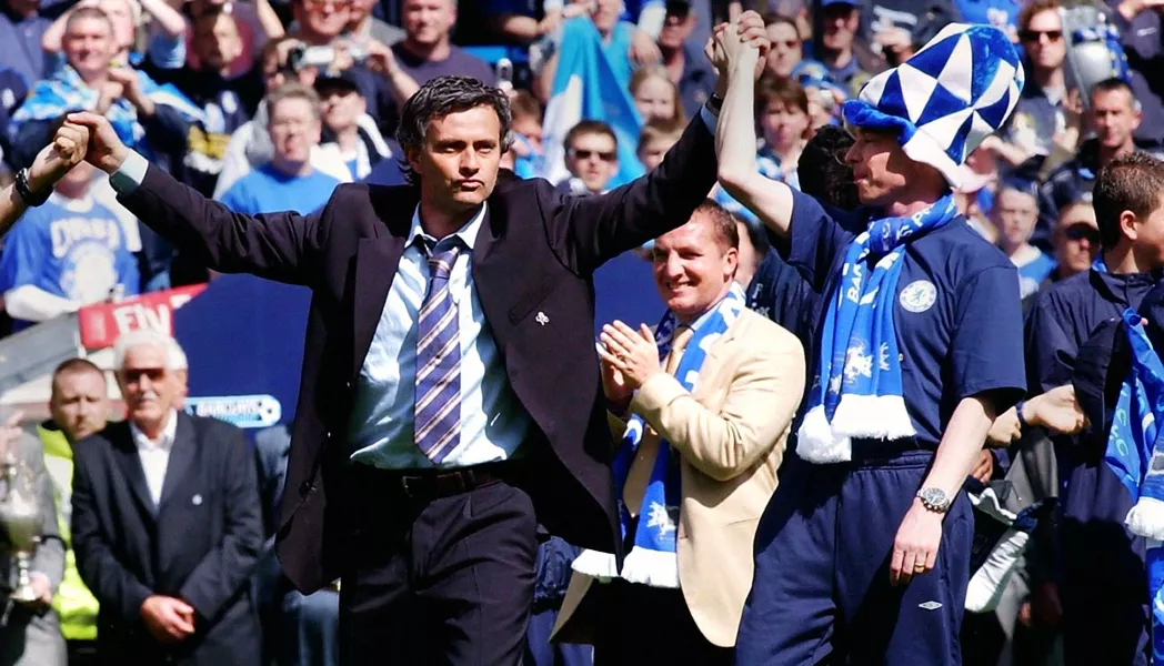 Jose Mourinho salutes the crowd