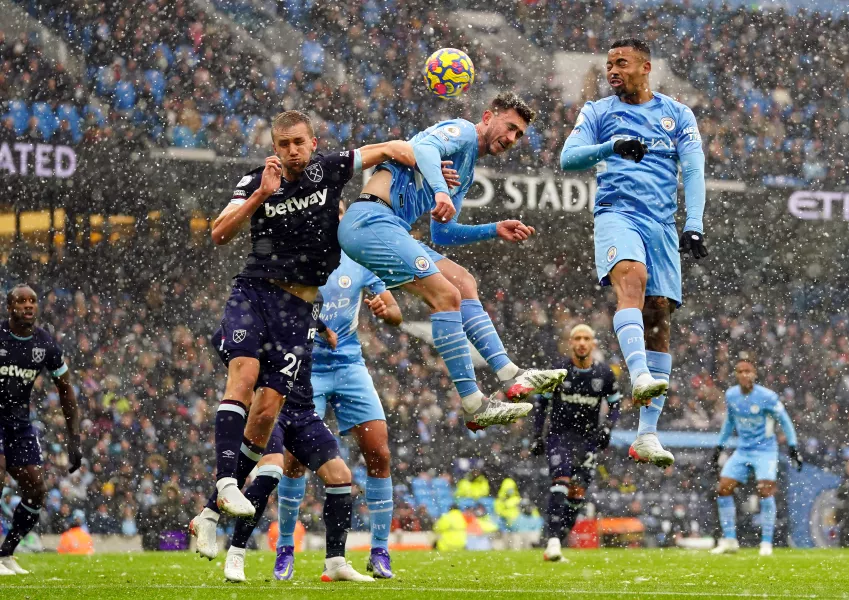 Gabriel Jesus goes close 