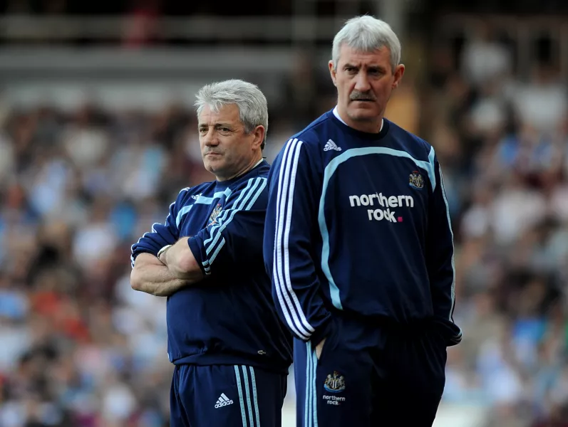 Newcastle manager Kevin Keegan and his assistant Terry McDermott (right) 