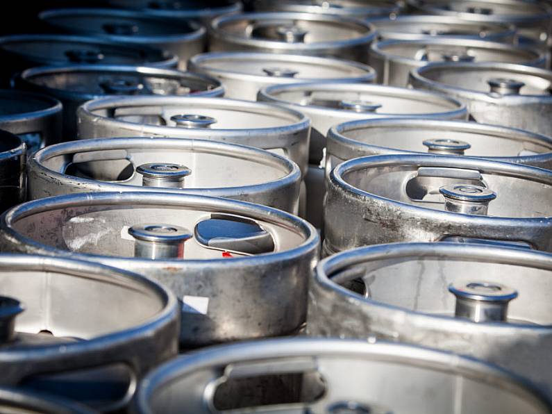 Suspended sentence for stealing beer kegs from outside pub