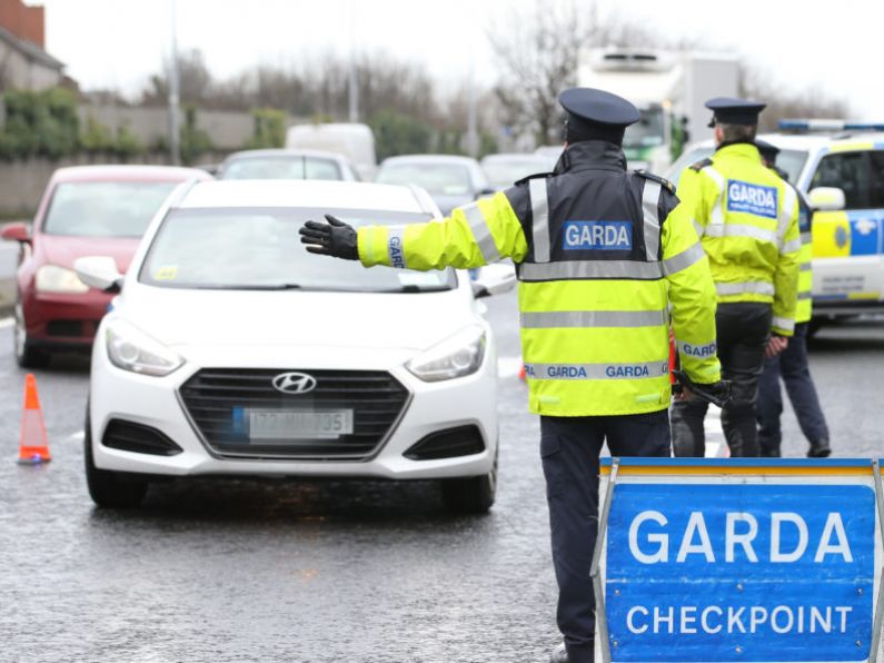 Gardaí have issued over 2,400 €100 fines for non-essential travel