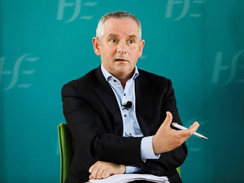 Hybrid working the best option 'for a while', HSE chief says on office returns