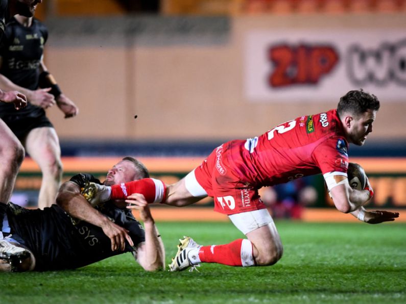 Connacht blow 21-point lead in Scarlets loss