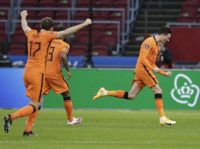 Holland cheer returning fans while Turkey win again