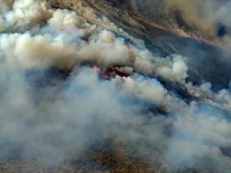 Crews tackle huge fire in Killarney National Park