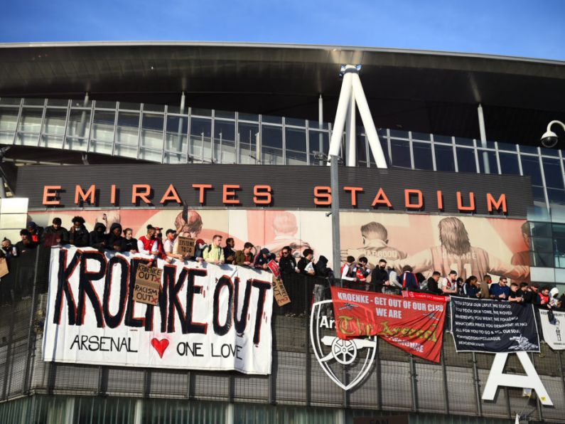 Arsenal owners '100 per cent committed' and not interested in selling club