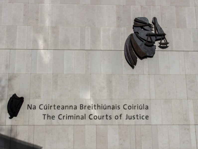 Convicted rapist on trial for making death threats to barristers