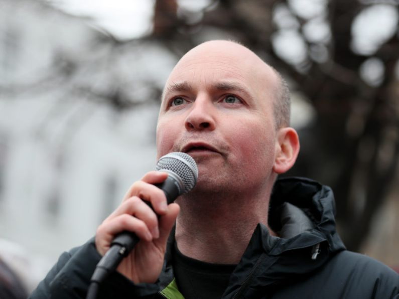 Murphy warns of 2014-style mass protests if water charges are reintroduced