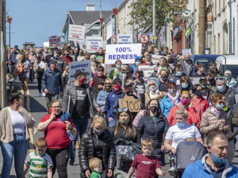 Thousands march in Donegal demanding action on crumbling homes