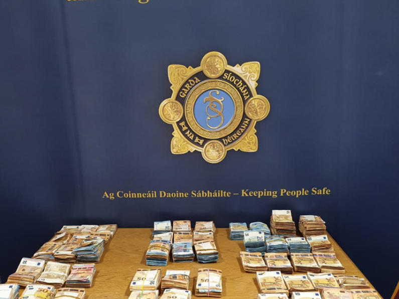 Two men arrested as gardaí seize €379,400 in cash