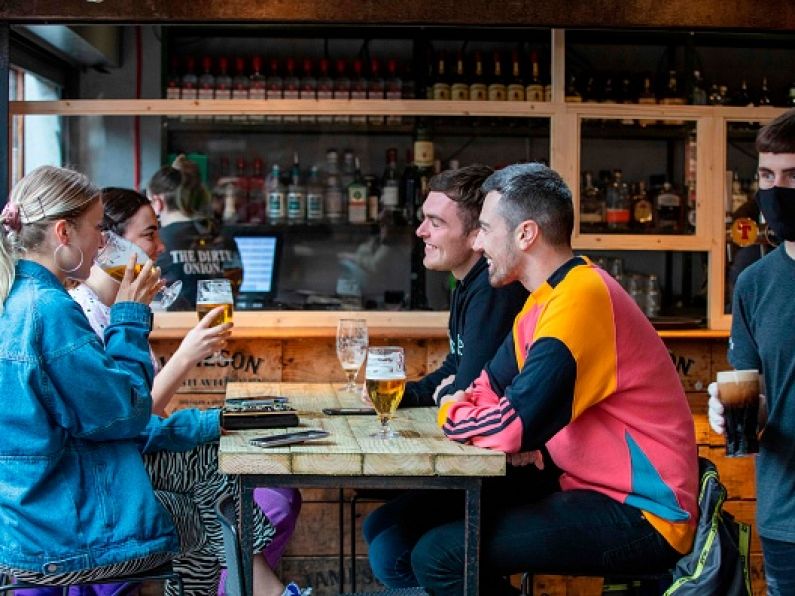 Irish spent over €90,000 an hour in pubs last month