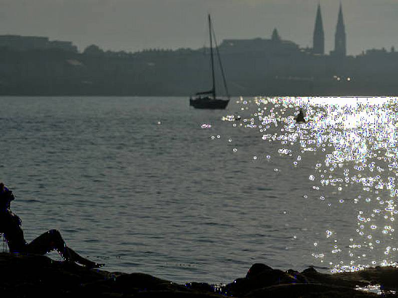 Bank holiday weekend to be dry and sunny with temperatures of 20 degrees