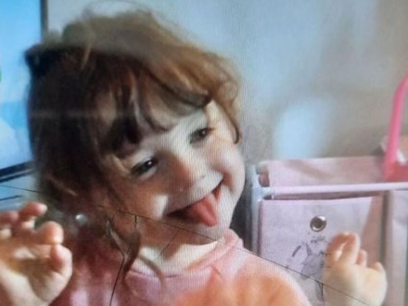 Missing girl (4) last seen leaving play centre in Derry could be in Republic