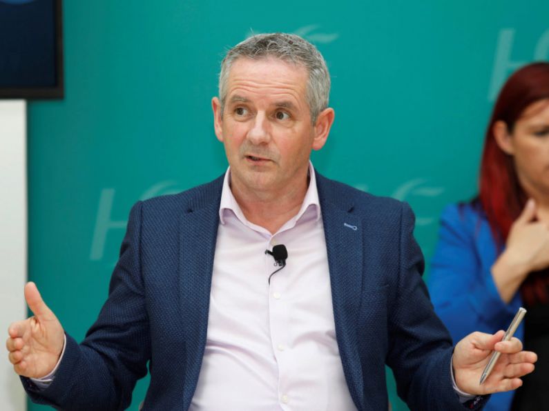 Close to 1,000 new Covid cases expected today, HSE chief says