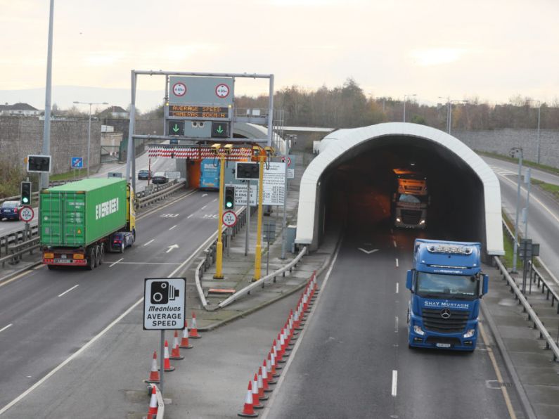 Traffic disruption after accident on M1 southbound motorway