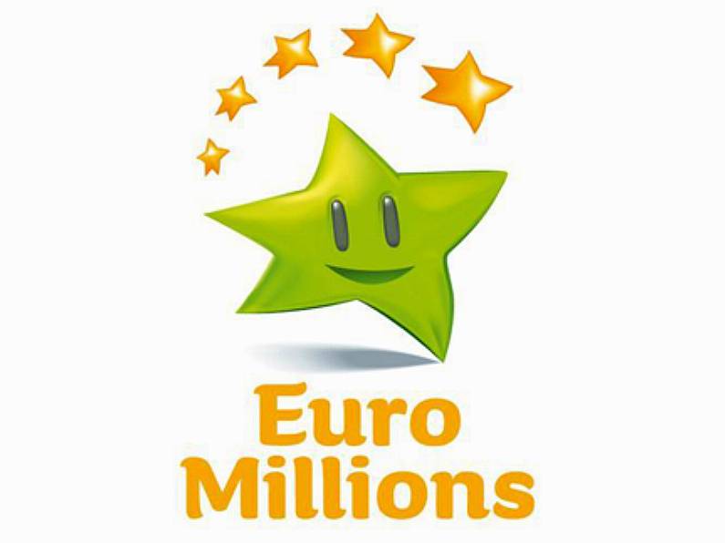 South East seaside town celebrates €500,000 EuroMillions win