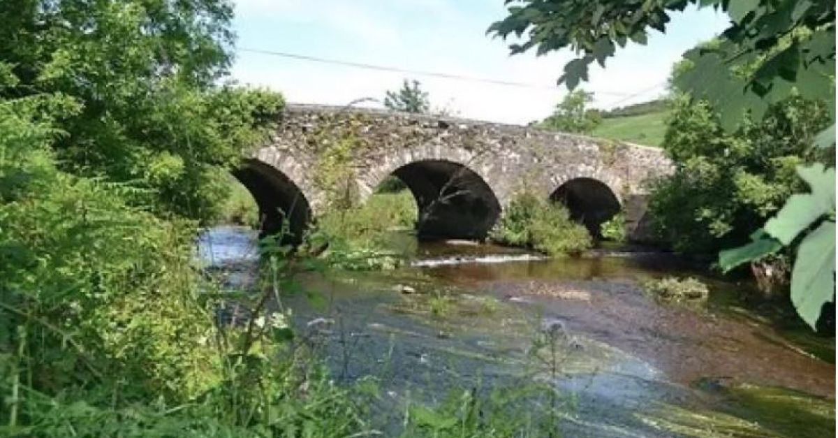 Gardaí investigating theft at Mahon Bridge car park | WLRFM.com