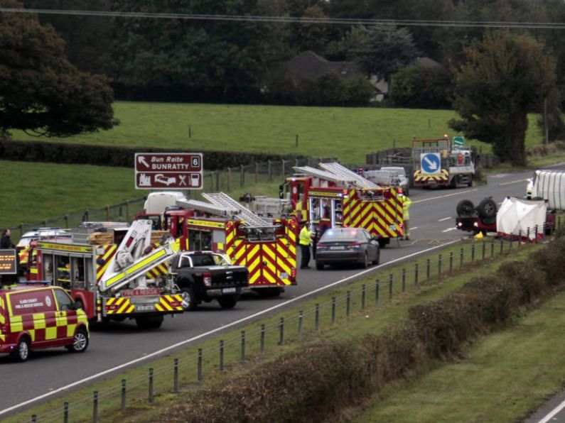 Man killed in road collision on the N18