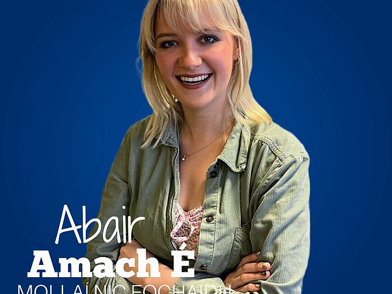 Abair Amach É