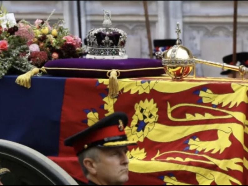 Britain’s Queen Elizabeth’s coffin makes final journey to Windsor Castle