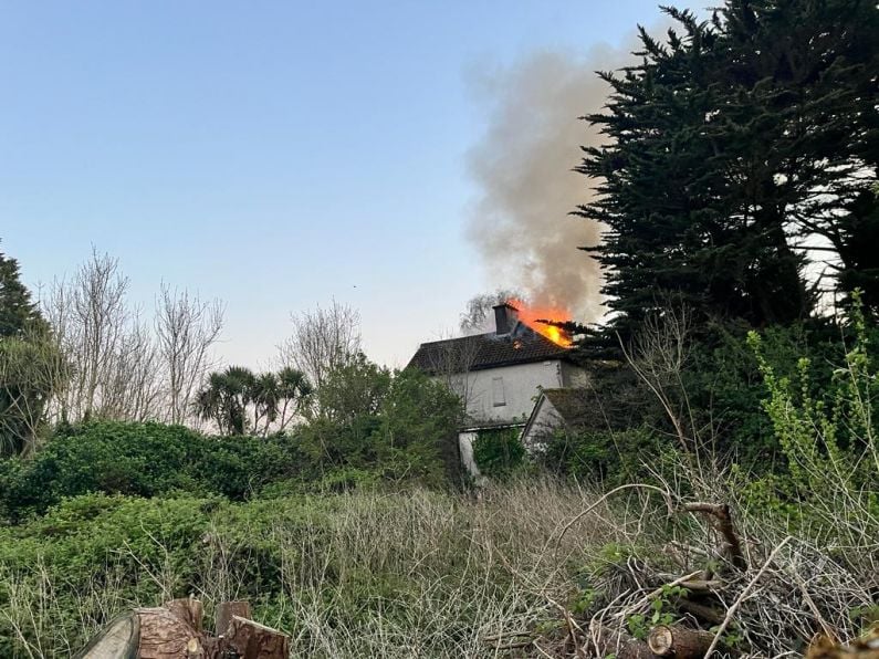 VIDEO: Fire at derelict Dungarvan building