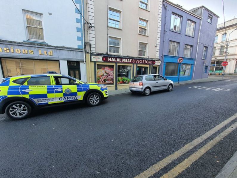 Uninsured and unlicensed driver caught breaking red light in Waterford