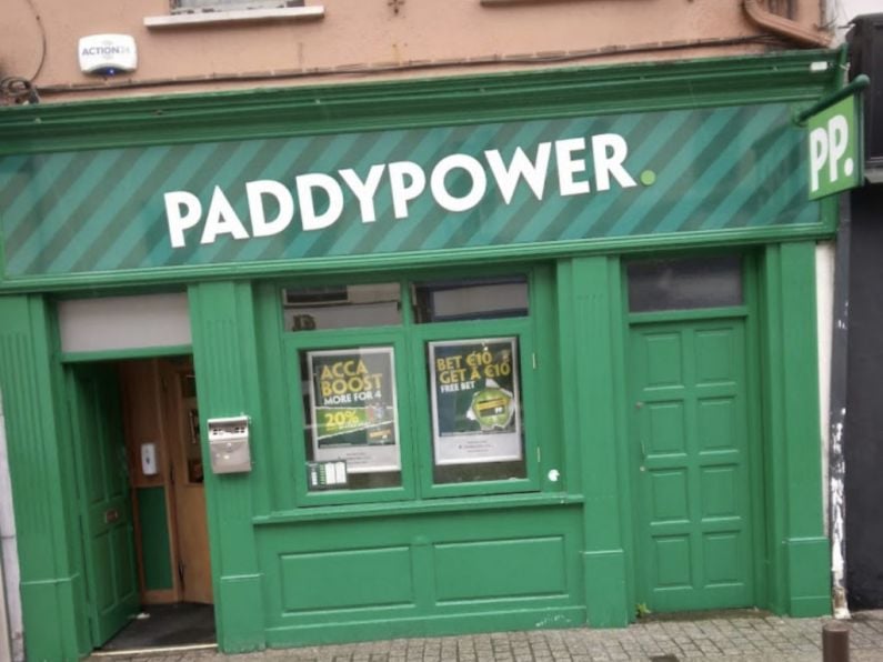 Paddy Power to close Michael Street store