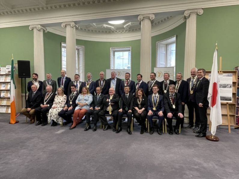 Mayor of Waterford City and County signs Mayors for Peace declaration