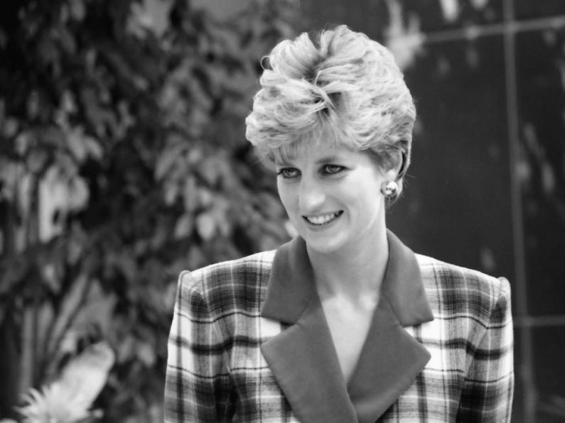 Blue plaque erected at Princess Diana's Earl's Court flat