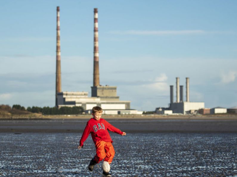 ‘Unseasonably warm’ weather for new year as tropical airmass moves over Ireland