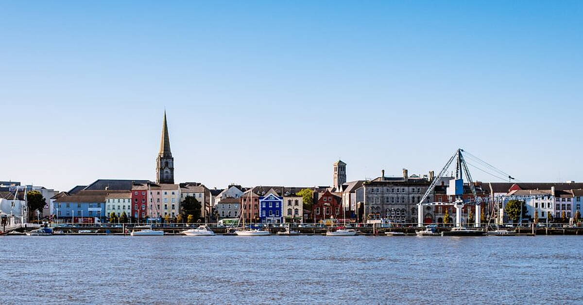 Man rescued from River Suir - Vimarsana News
