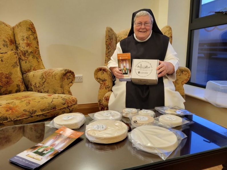 LISTEN: Cistercian Sisters in Glencairn discuss making Christmas cards and Communion bread