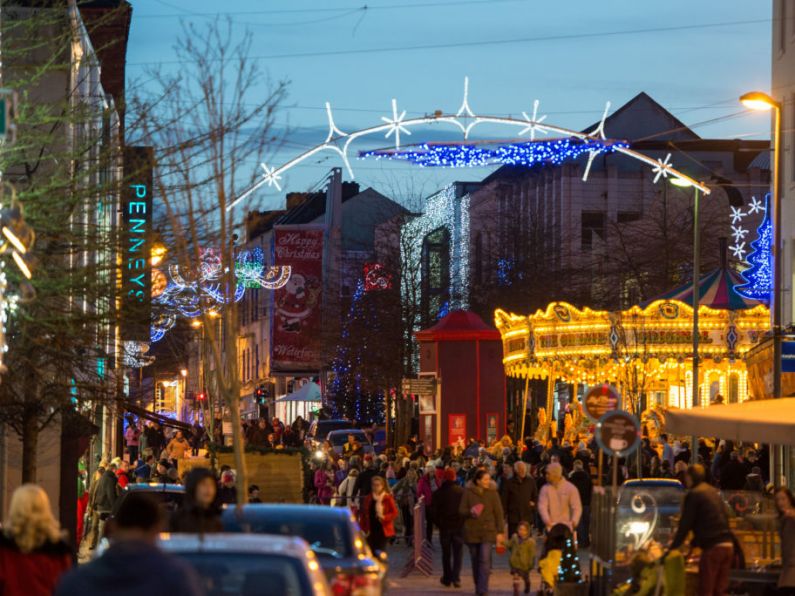 LISTEN: Waterford shoppers talk Christmas presents and 2023 resolutions