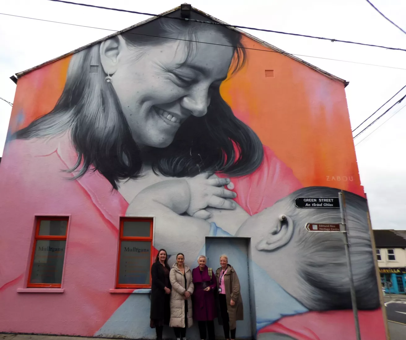 Pictured at the “Annabelle and Billy” mural by Zabou in Ballybricken, Waterford are (left to right): Maeve Roche (Clinical Nurse Manager 2, Infant feeding and lactation, HSE Community Healthcare), Brianna Connaughton (Health Promotion and Improvement Officer, HSE), Claire Bulfin (Lactation consultant, University Hospital Waterford) and Grace Walsh (Clinical Nurse Manager 2, Early transfer home scheme and outreach, Maternity Dept., University Hospital Waterford).