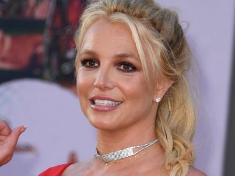 Britney Spears' father agrees to end conservatorship