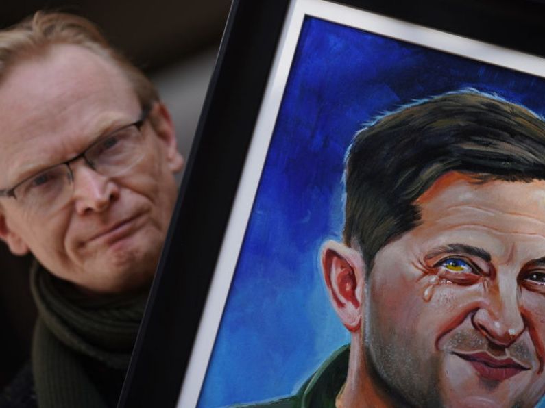 Painting of Volodymyr Zelenskiy raises €5,000 for Irish Red Cross