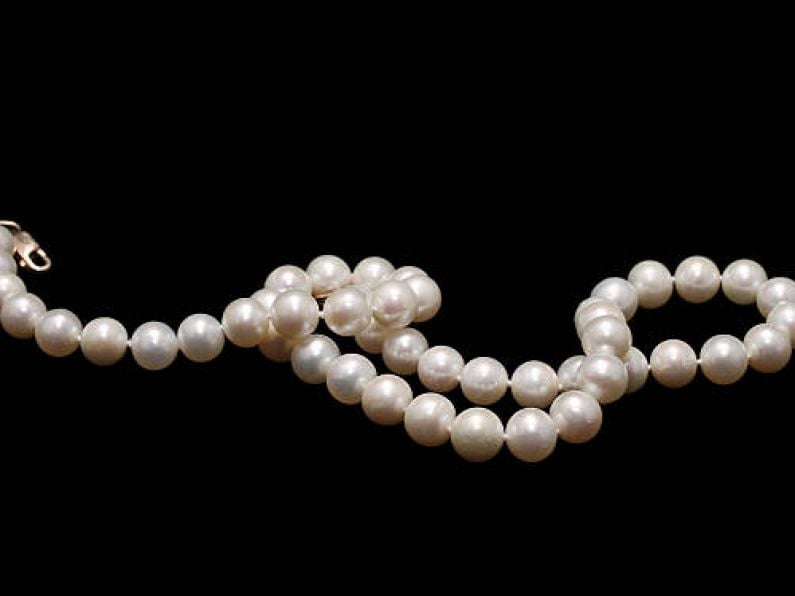 Lost: Pearl Necklace