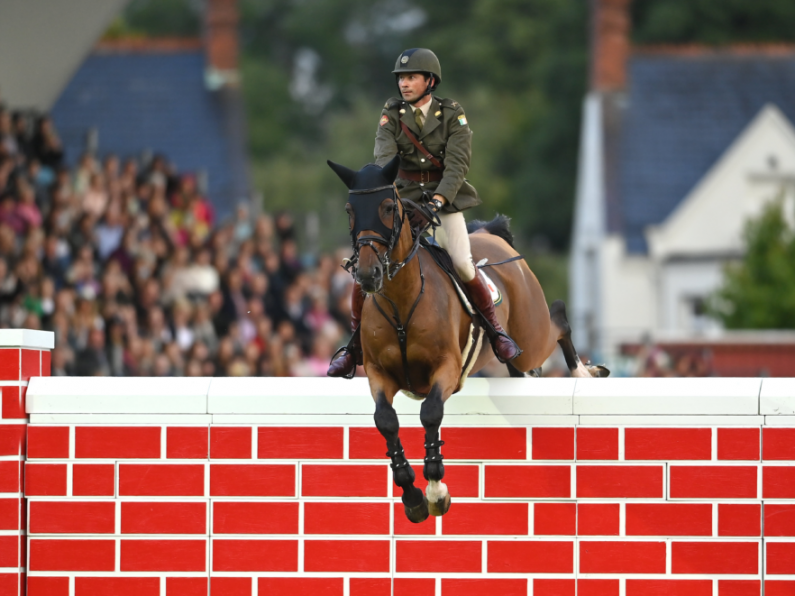 Commandant Geoff Curran wins back-to-back Horse Show of the Year Puissance