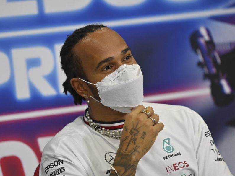 Lewis Hamilton urges sportspeople to talk out about global issues