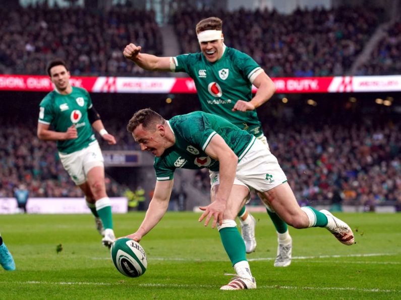 Debutant Michael Lowry celebrates brace as Ireland see off Italy in Six Nations